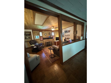 This 3/2 SWGA home is centrally located 10 miles south of - photo 18