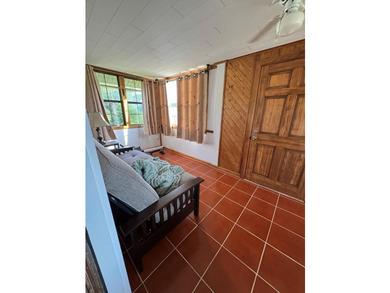 This 3/2 SWGA home is centrally located 10 miles south of - photo 27