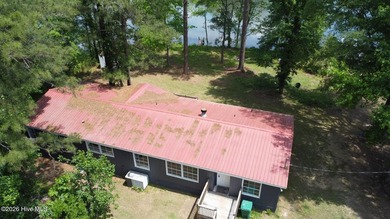 Nestled along the edge of beautiful Lake Sinclair, this recently - photo 33
