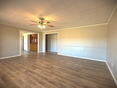 Tucked away on 5 fully fenced acres, this unique 3-bed, 2-bath - photo 33