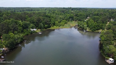 Nestled along the edge of beautiful Lake Sinclair, this recently - photo 38