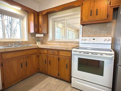 Tucked away on 5 fully fenced acres, this unique 3-bed, 2-bath - photo 38