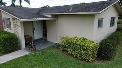 Totally remodeled corner unit in a beautiful Cresthaven - photo 1