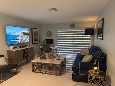 Totally remodeled corner unit in a beautiful Cresthaven - photo 6