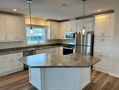 This new Skyline champion home is a 3 bed/2 bath. This home has - photo 13