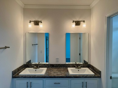 This new Skyline champion home is a 3 bed/2 bath. This home has - photo 17