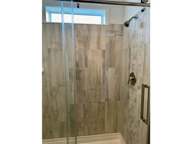 This new Skyline champion home is a 3 bed/2 bath. This home has - photo 18