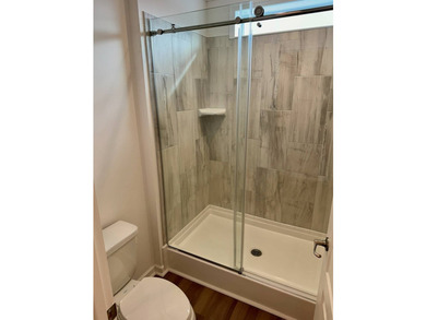 This new Skyline champion home is a 3 bed/2 bath. This home has - photo 19