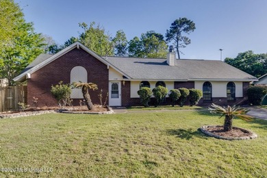 Spacious 3-bedroom, 2-bath home freshly updated and move-in - photo 22