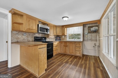 DEEDED LAKEFRONT RETREAT Welcome to an elevated lakeside - photo 6