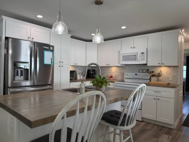 Caloosahatchee River Home For Sale in North Fort Myers Florida