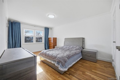Sun filled, fully brick above ground 3 story townhouse with open - photo 8
