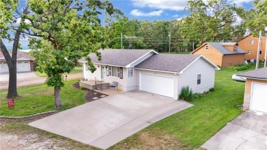 Lake Home For Sale in Warsaw, Missouri