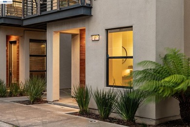 Welcome to this fabulous 2+BD/2.5BA townhouse-style loft corner - photo 50
