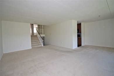 SOUGHT AFTER AND HARD TO FIND, 3 BEDROOM, 2 FULL BATH UNIT IN - photo 9