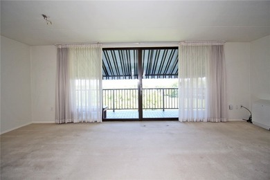 SOUGHT AFTER AND HARD TO FIND, 3 BEDROOM, 2 FULL BATH UNIT IN - photo 10