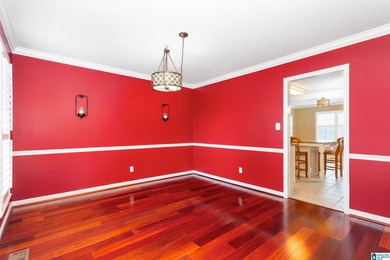 Beautifully updated 4 bedroom, 2.5 bathroom home on a large - photo 10