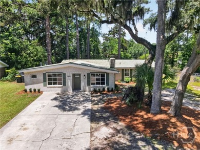 What a STUNNING transformation! Completley renovated 3 bedroom - photo 1