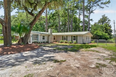 What a STUNNING transformation! Completley renovated 3 bedroom - photo 5