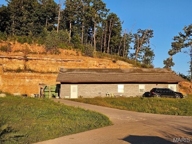 Current River Home For Sale in Van Buren Missouri