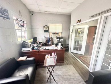************************** TREMENDOUS COMMERCIAL PROPERTY ON - photo 12