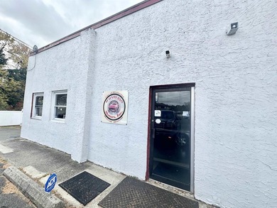 ************************** TREMENDOUS COMMERCIAL PROPERTY ON - photo 15