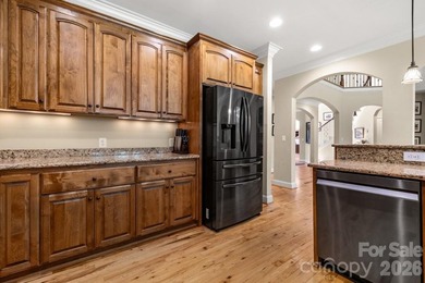 Beautiful full brick home nestled on a quiet cul-de-sac in a - photo 17