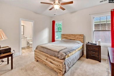 Welcome to this stunning, turn-key residence in Northeast - photo 18