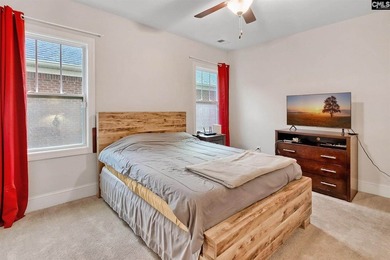 Welcome to this stunning, turn-key residence in Northeast - photo 19