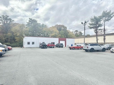 ************************** TREMENDOUS COMMERCIAL PROPERTY ON - photo 20