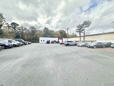 ************************** TREMENDOUS COMMERCIAL PROPERTY ON - photo 21