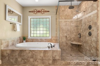 Beautiful full brick home nestled on a quiet cul-de-sac in a - photo 24