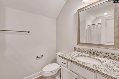 Welcome to this stunning, turn-key residence in Northeast - photo 29