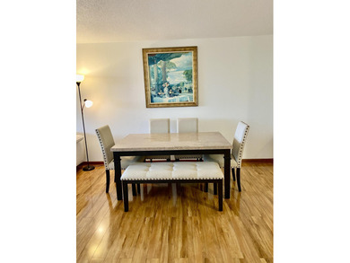 2 Bedroom 2 Bath 2 balconies, water front with a nice view, 2