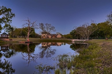 (private lake, pond, creek) Home For Sale in Whitesboro Texas