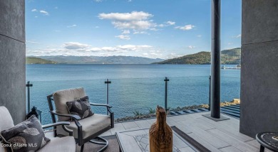 Lake Home For Sale in Sandpoint, Idaho