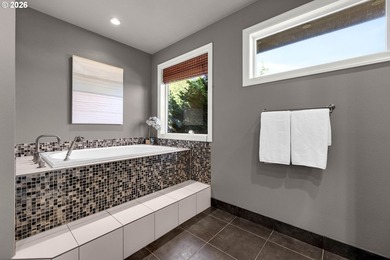 A stunning Custom Ranch Home with unobstructed Mt. Hood & - photo 24