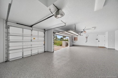Completely reimagined CBS home w/2020 STANDING SEAM METAL ROOF - photo 27