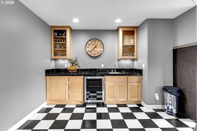 A stunning Custom Ranch Home with unobstructed Mt. Hood & - photo 31
