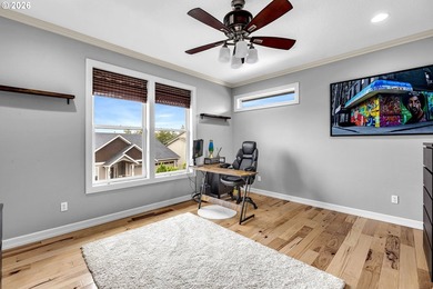 A stunning Custom Ranch Home with unobstructed Mt. Hood & - photo 37