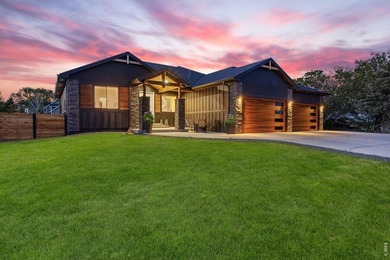 No HOA. No metro tax. Just peace & views. Perfectly positioned - photo 3