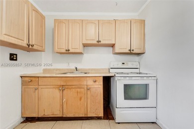 Exceptional investment opportunity in the heart of Hallandale - photo 37