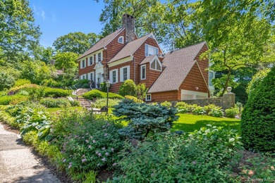 Graceful Elegance defines 74 Litchfield Rd, beautifully situated - photo 37