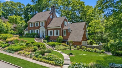 Graceful Elegance defines 74 Litchfield Rd, beautifully situated - photo 38