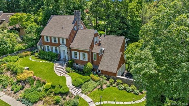 Graceful Elegance defines 74 Litchfield Rd, beautifully situated - photo 39