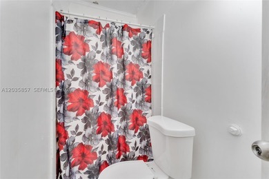Exceptional investment opportunity in the heart of Hallandale - photo 42