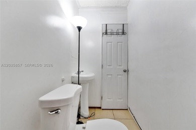 Exceptional investment opportunity in the heart of Hallandale - photo 43