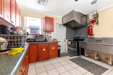 Exceptional investment opportunity in the heart of Hallandale - photo 48