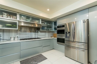 Custom built home perched high in Glendale's highly sought-after - photo 21