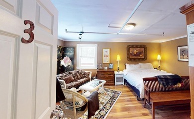 Retreat To Renowned Historic Bed & Breakfast, Vermilion Park Inn - photo 21
